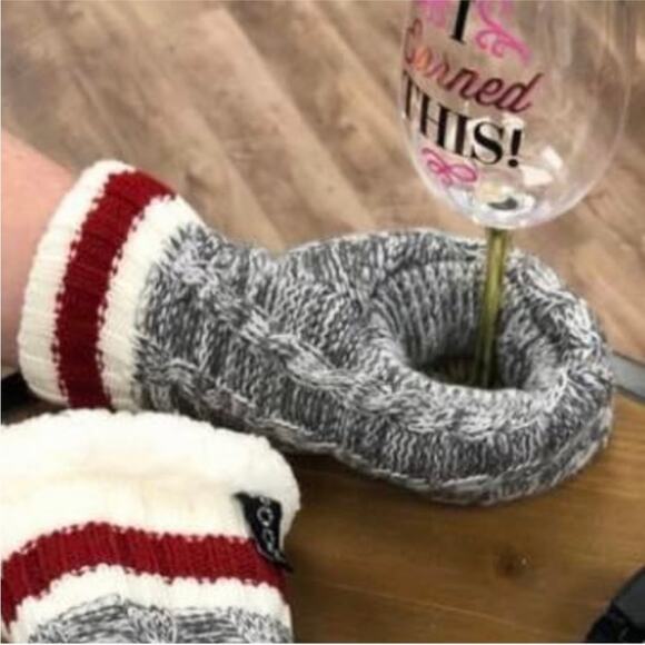 Pook Koozie warm glove that holds hot or cold beverage Winter Knit Grey Red NWT - Picture 3 of 13